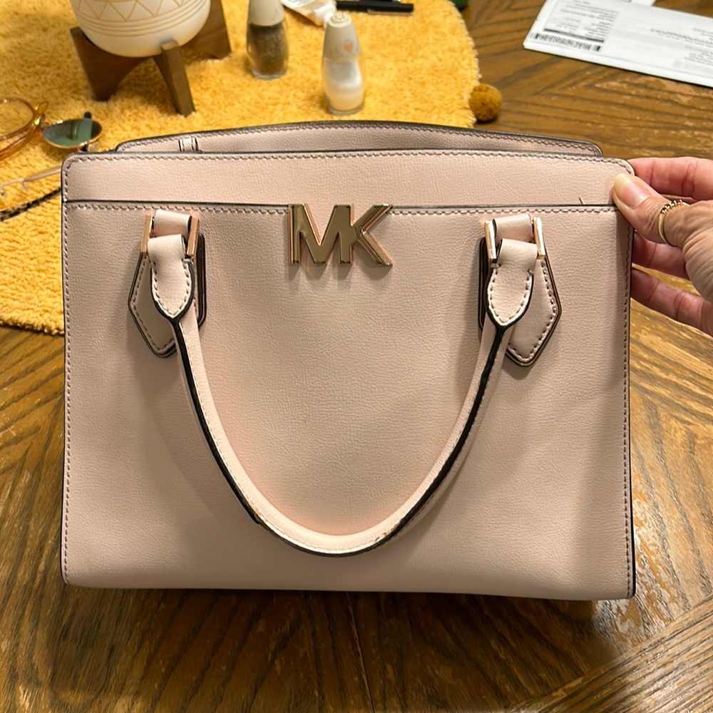 Micheal Kors pretty pale pink Hand Bag.